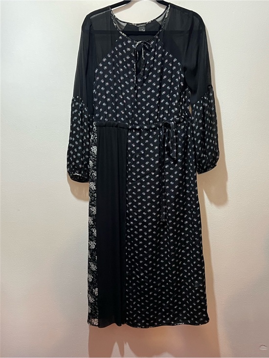 Club Monaco Dresses & Skirts - Club Monaco Black Printed Long-Sleeve Midi Dress